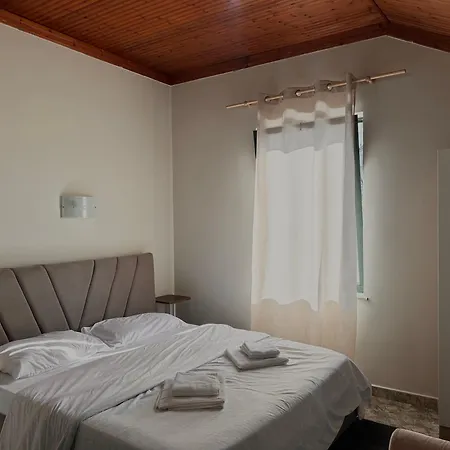 Arcadia Garden Hotel *